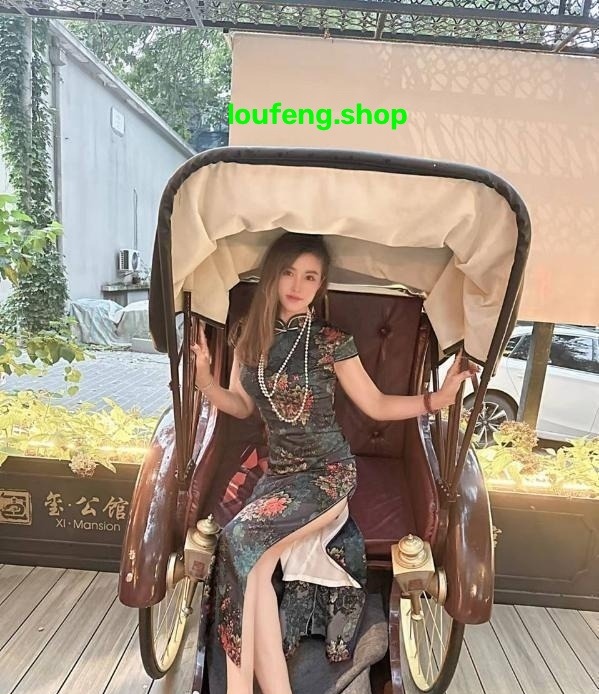 曼妙身材骚妹子