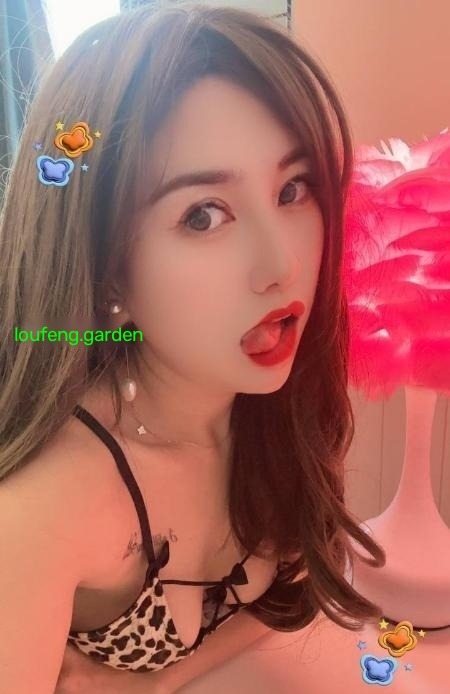 杨浦性感面具美女