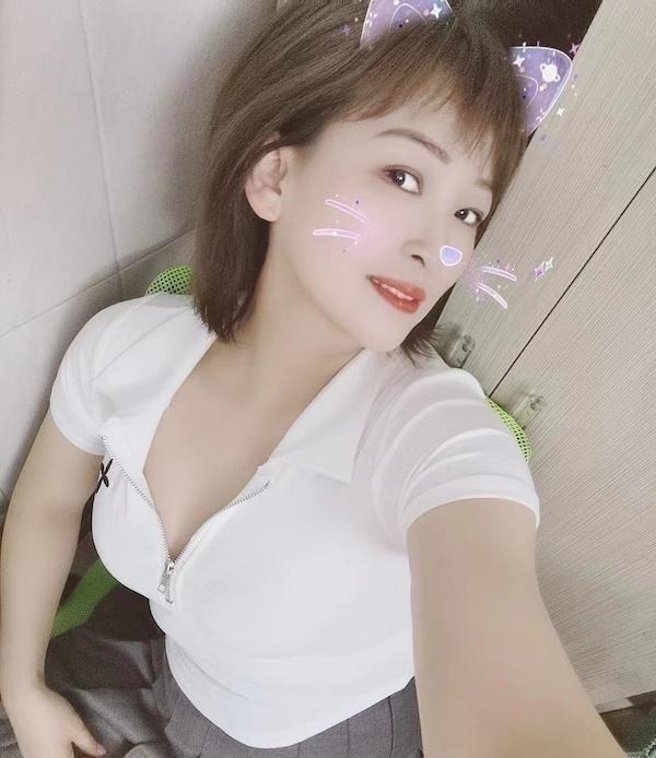 罗湖大奶少妇 叶子