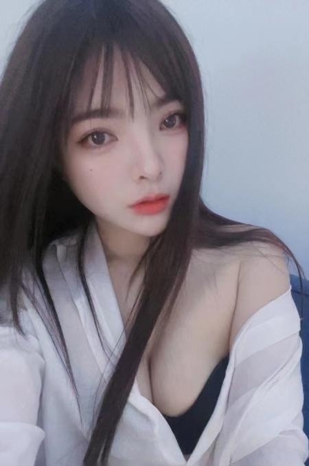 韵味十足的小姐姐