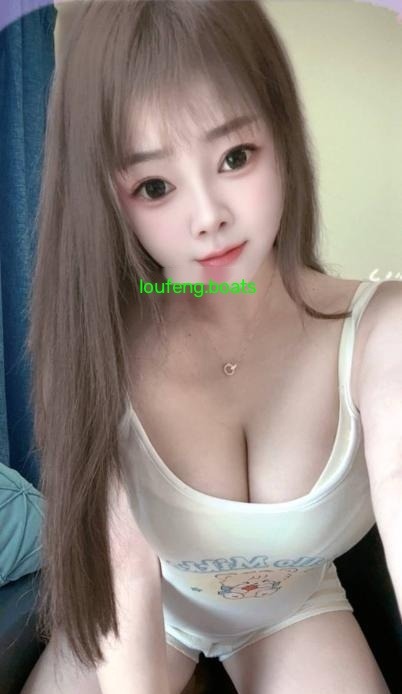 肤白大奶吉吉
