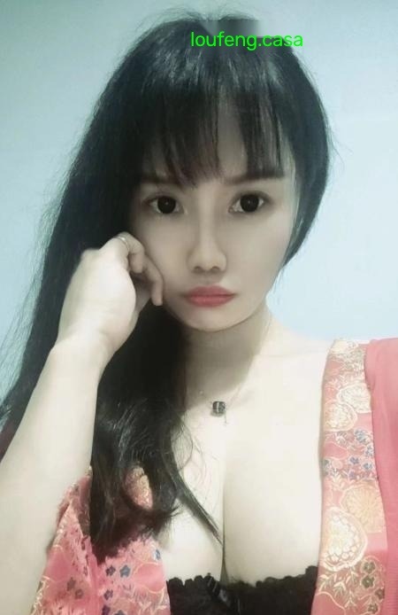 胸大可爱妹子