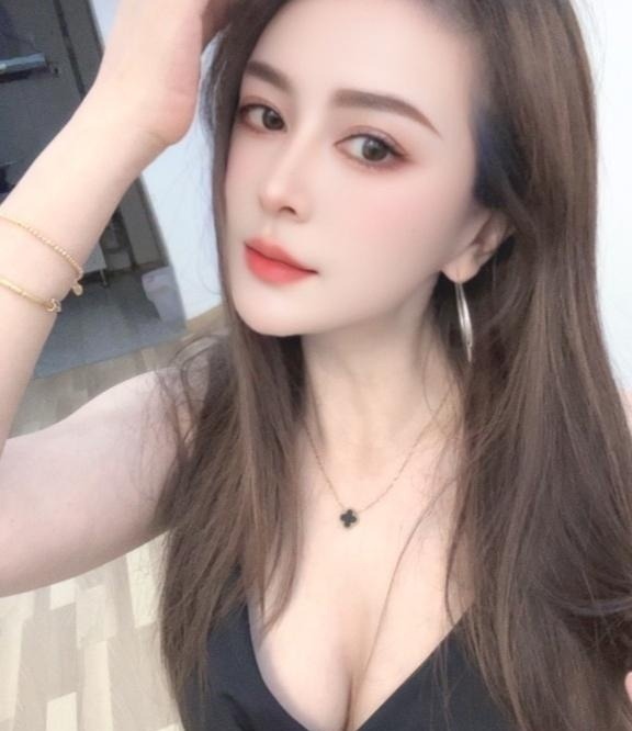 昆山性感美女