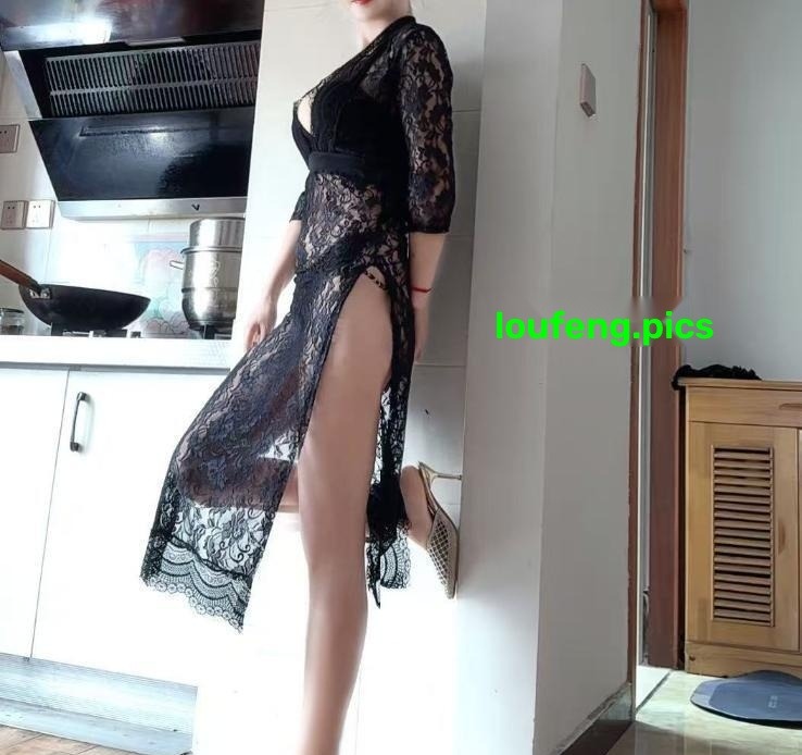黑丝勾魂诱惑美女