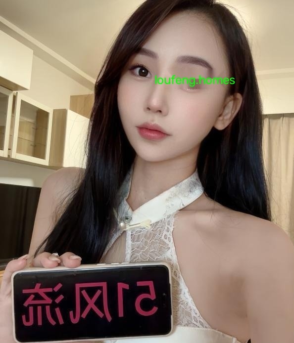 天河腿长肤白小姐姐