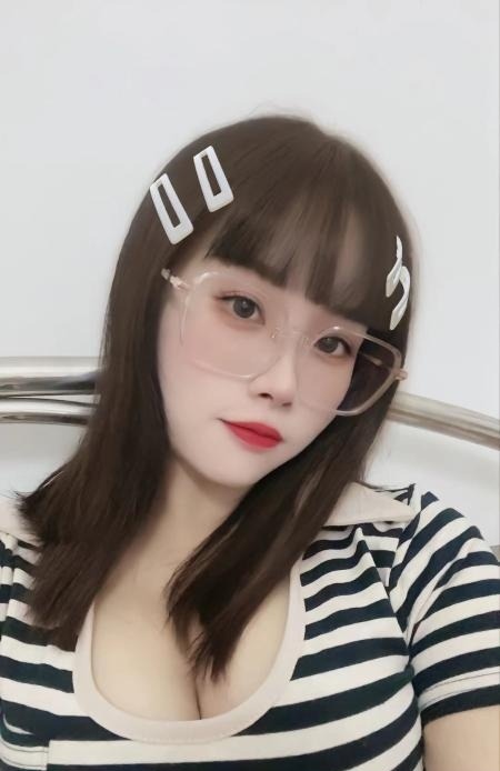 青羊大胸妹