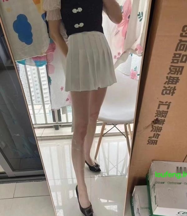南京腿长小姐姐