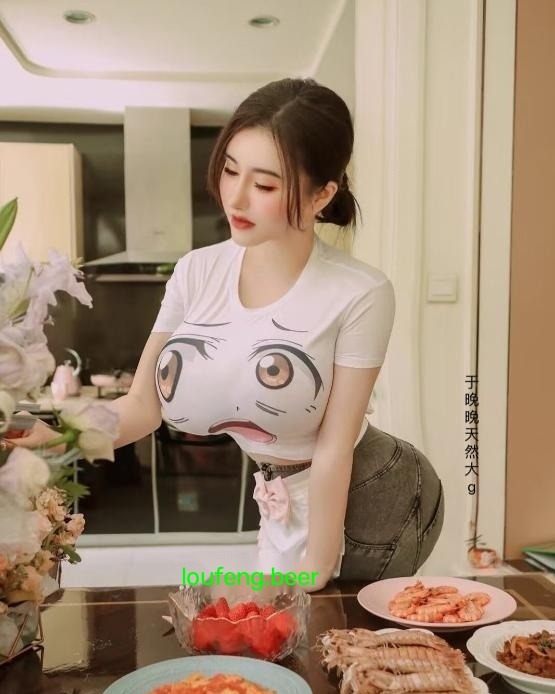市中心巨乳于晚晚