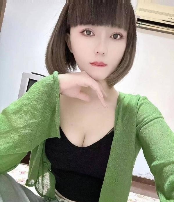 江阴性感短发小骚妹