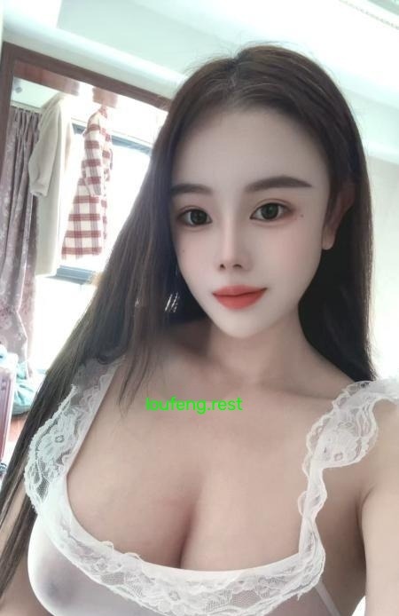 大胸水床妹儿