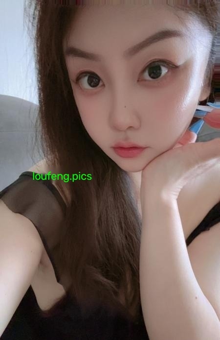 小穴紧紧的奶子大大的