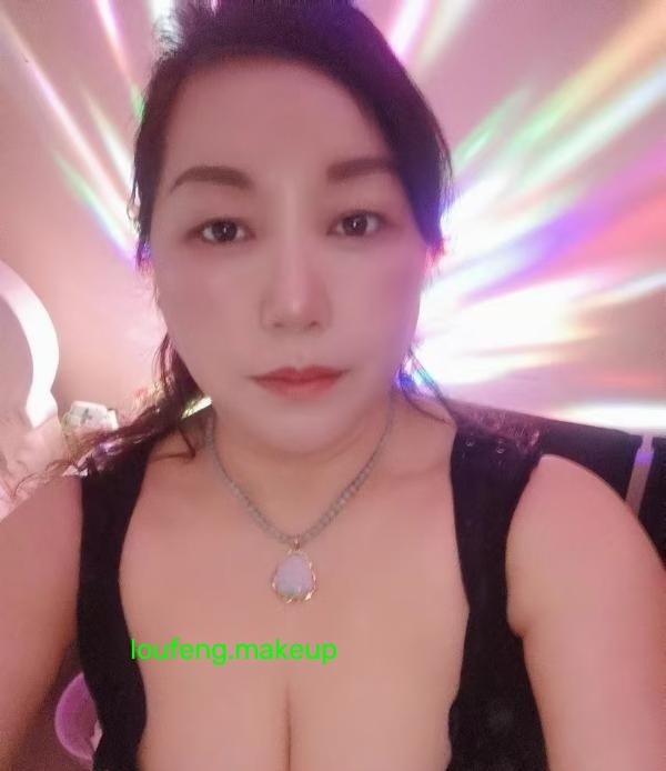 沙区丰满熟女