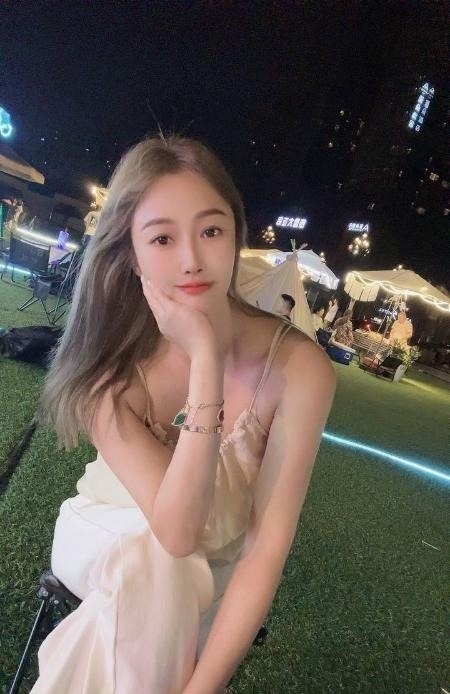 舒爽大熊女友感妹子