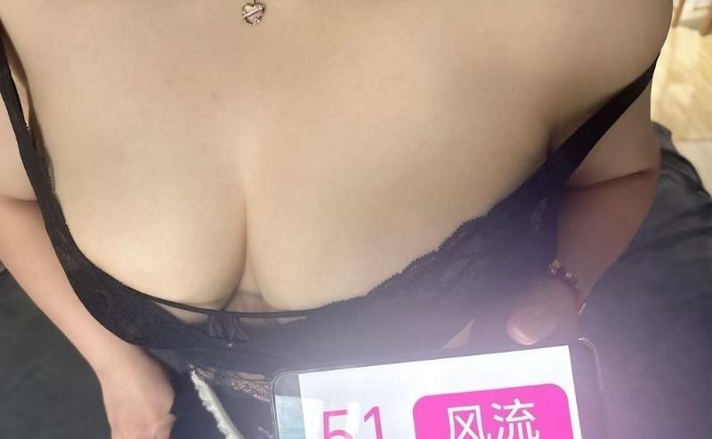 杨浦大胸妹子
