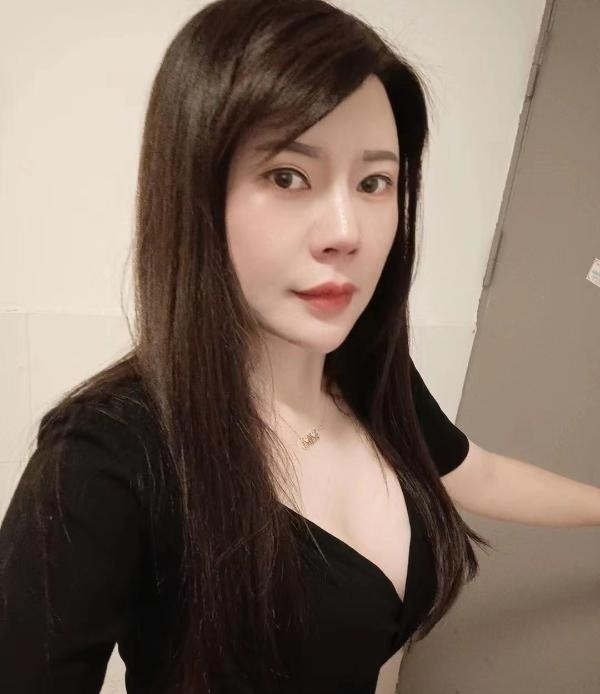 D胸大骚女少妇