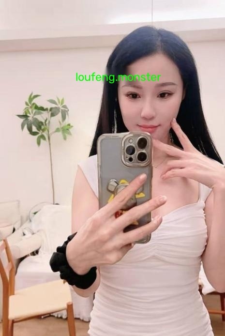 气质肤白貌美桃子