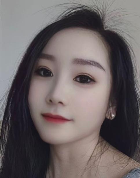 白白的邻家少妇