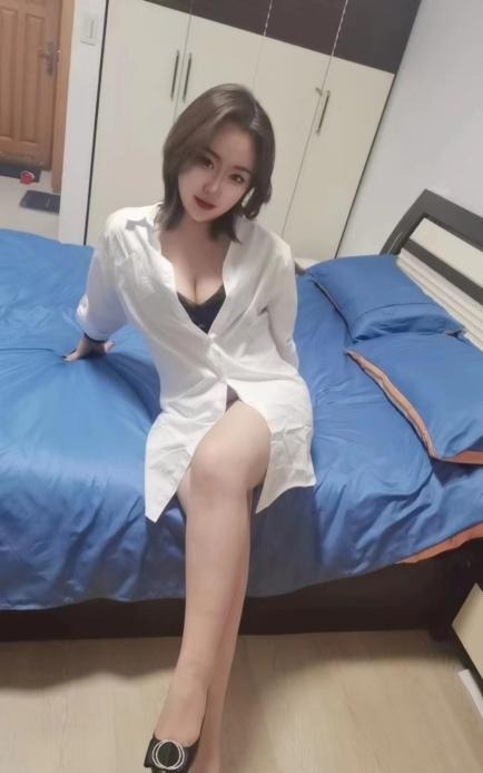 服务系大胸妹