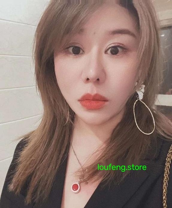 热情大奶妹子